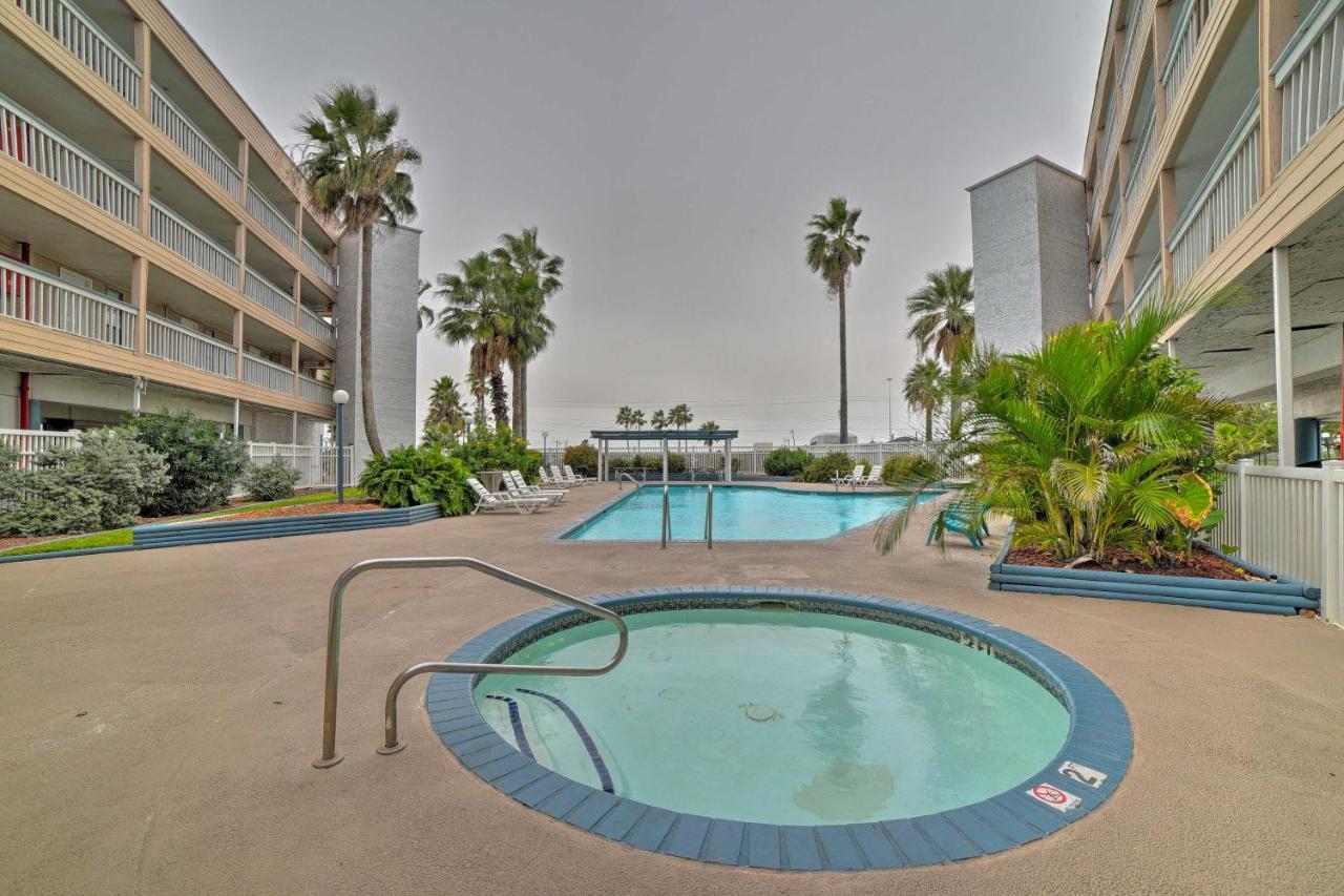 Updated Front Beach Condo With Resort Amenities! Corpus Christi  Kültér fotó
