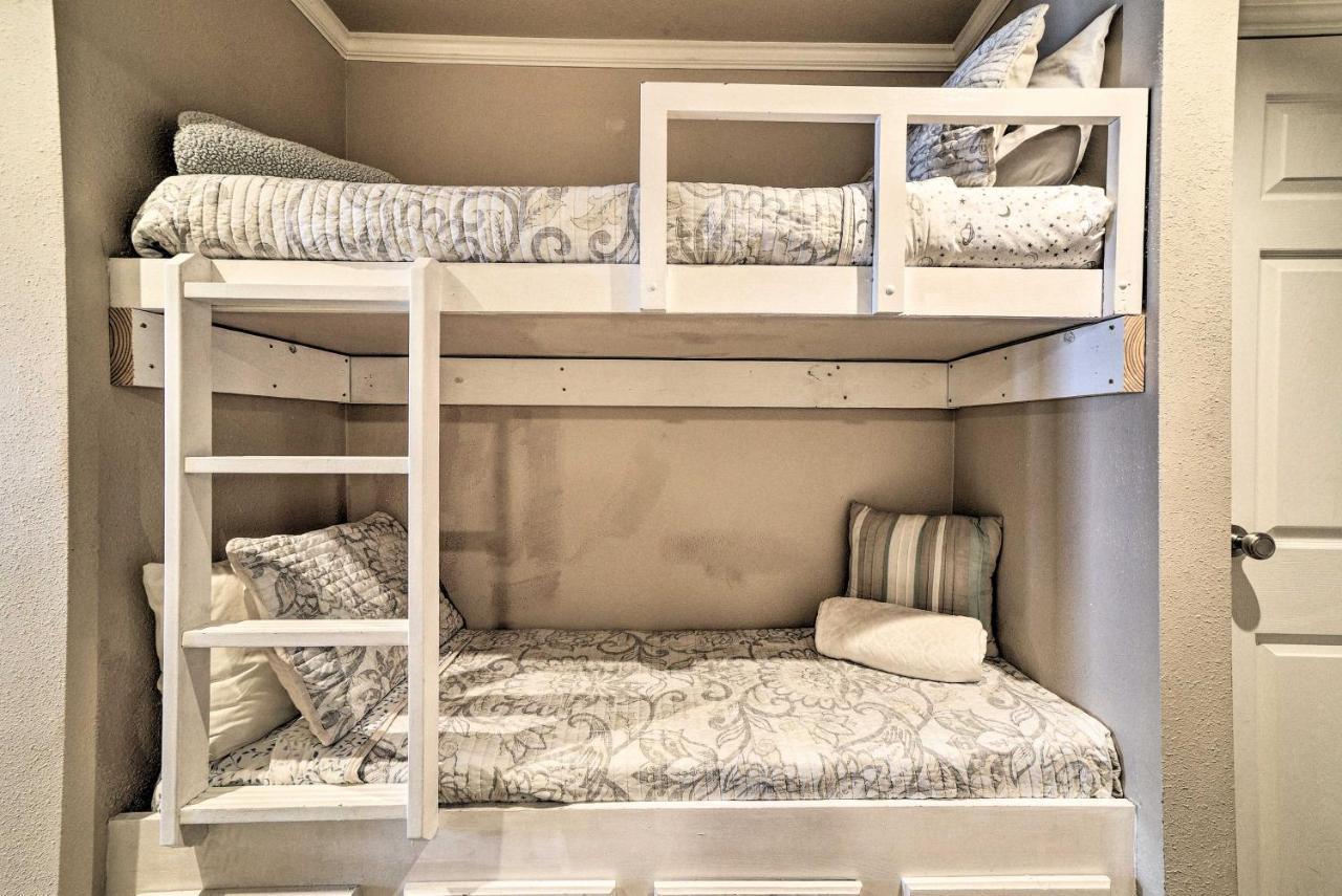 Updated Front Beach Condo With Resort Amenities! Corpus Christi  Kültér fotó